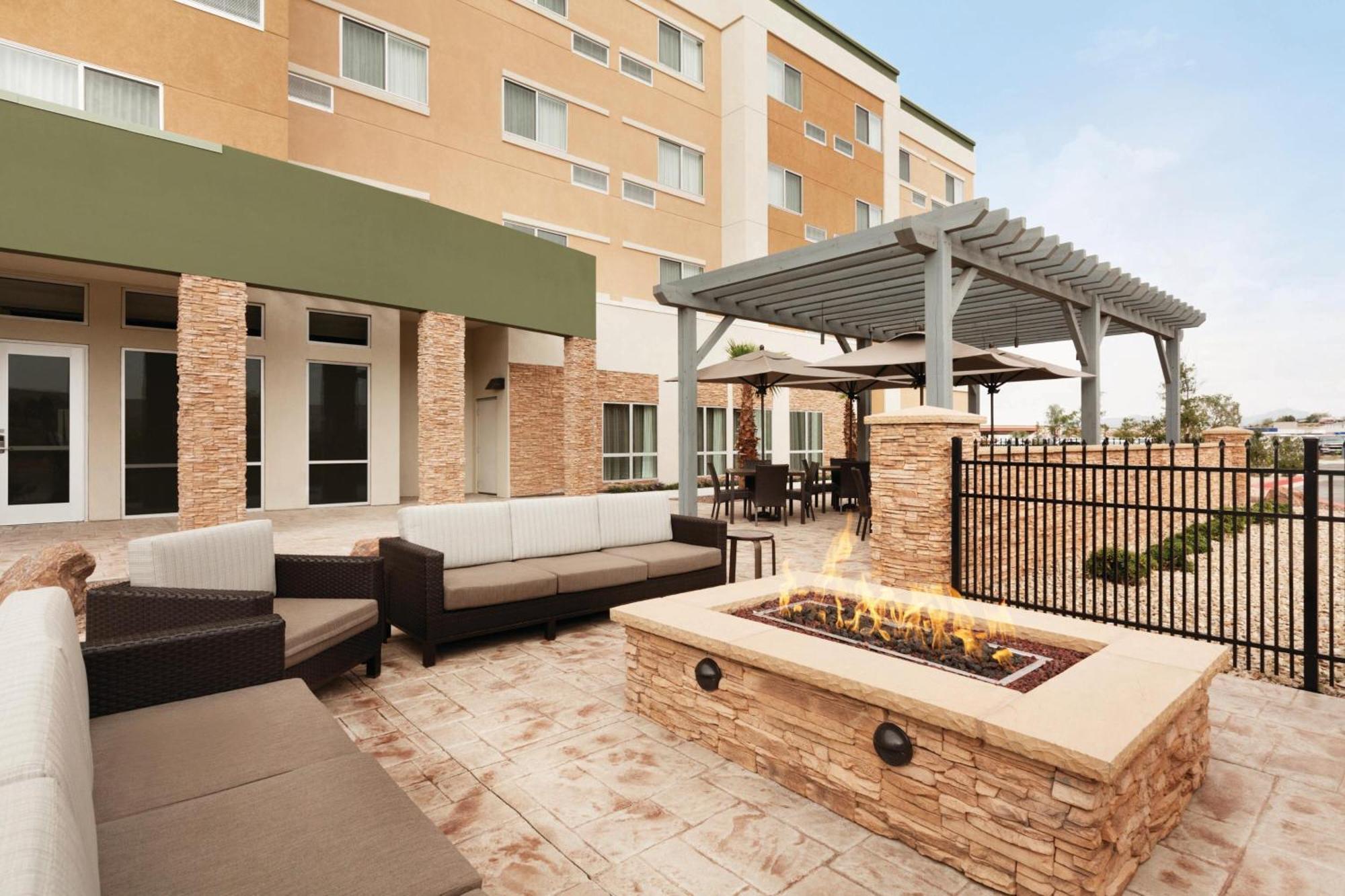 Courtyard By Marriott El Paso East/I-10 Hotel Buitenkant foto